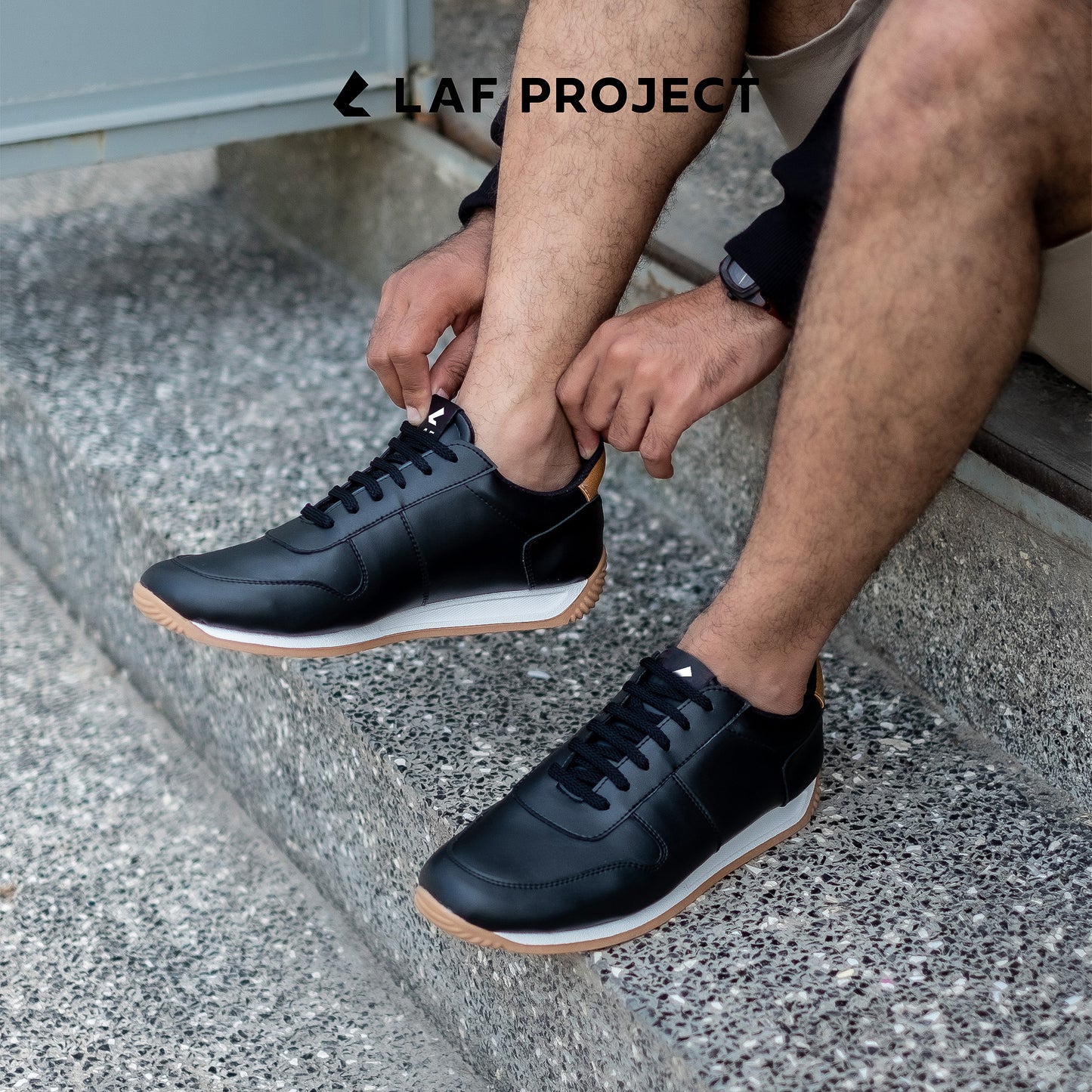 Aruna Sneakers Black White